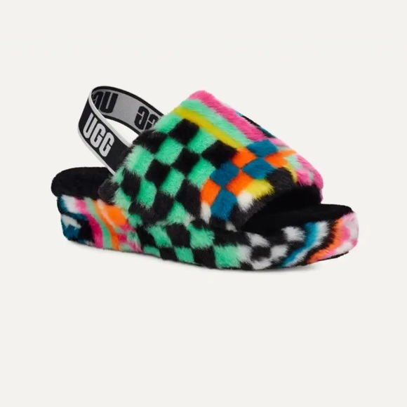 UGG SLIPPERS - Picture 2 of 6